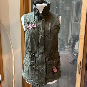 Jolt floral embroidered vest